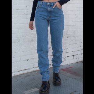 Brandy Melville Carly Light Wash Jeans NEW